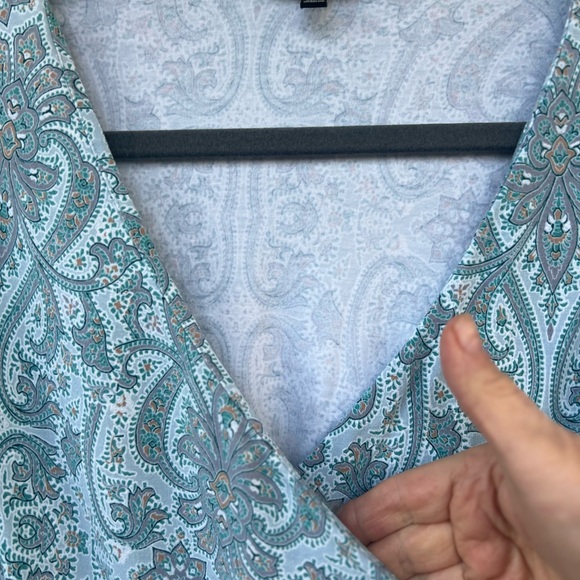 Talbots Teal/Blue Paisley Ruched Cross over neckline V neckline - Size Lp - Picture 5 of 10